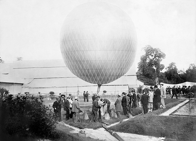 PRIMEIRO VOO DO DIRIGÍVEL “BRASIL” DE SANTOS DUMONT